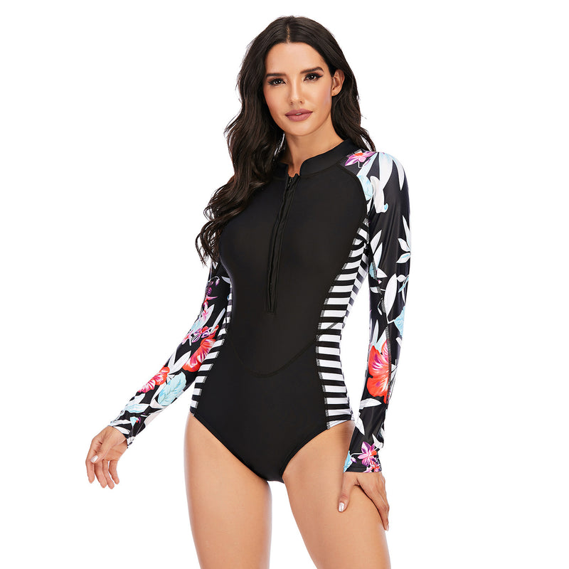 Long - sleeved surf swimsuit