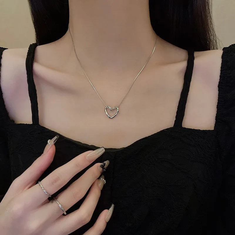 Twist Hollow Heart Pendant Necklace For Women